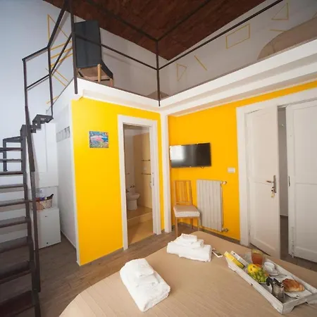 Salvator Rosa 78 בית הארחה 4*